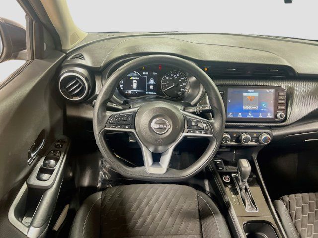 Used 2023 Nissan Kicks SV w/ Exterior Package FWD image 21