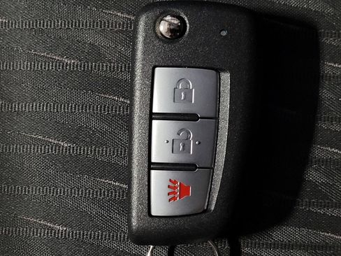 Used 2017 Nissan Rogue S AWD/4WD image 32