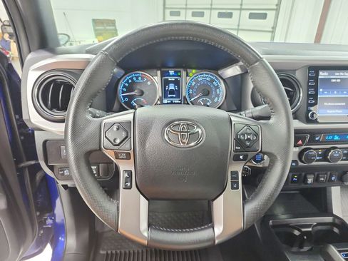Used 2022 Toyota Tacoma Limited RWD image 22