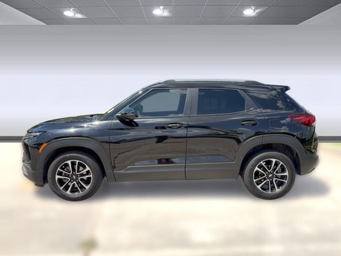 Certified 2024 Chevrolet TrailBlazer LT w/ Driver Confidence Package FWD image 2