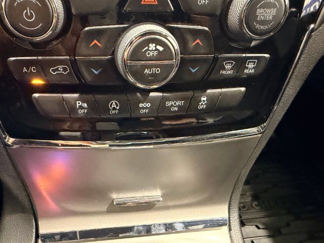 Used 2019 Jeep Grand Cherokee Altitude AWD/4WD image 27