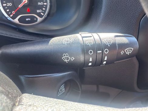 Used 2019 Jeep Renegade Sport AWD/4WD image 13