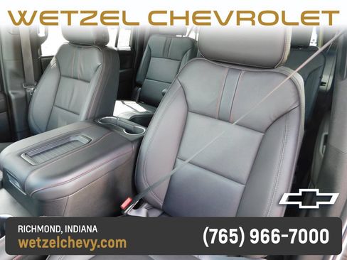 Certified 2022 Chevrolet Suburban RST w/ Luxury Package AWD/4WD image 17