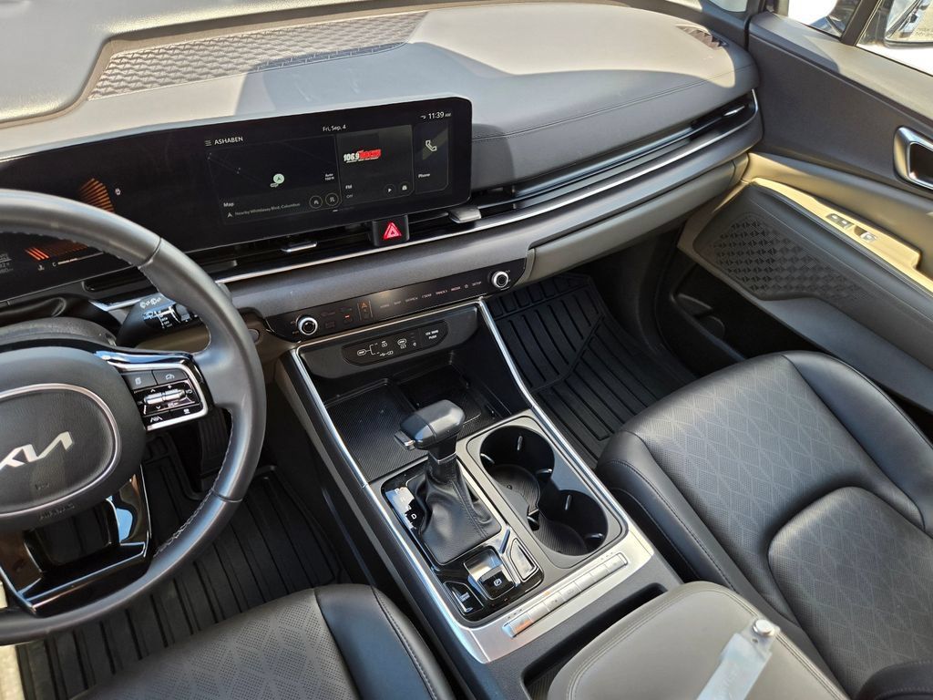 Certified 2025 Kia Carnival EX FWD image 22
