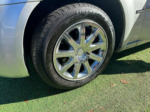 Used 2009 Chrysler 300 Touring image 38