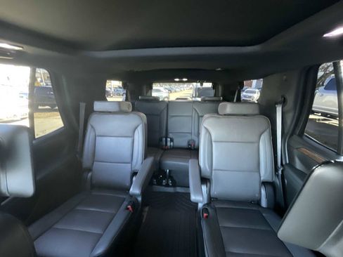 Certified 2023 Chevrolet Tahoe High Country w/ Advanced Technology Package image 19