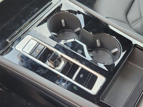 New 2026 Volkswagen Atlas Cross Sport SE image 11