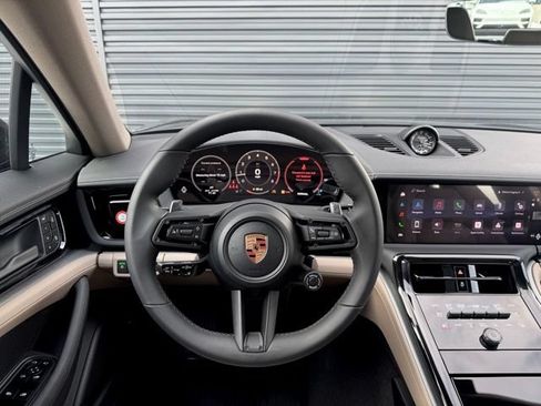 New 2026 Porsche Panamera 4 AWD/4WD image 17