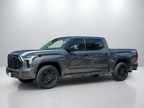 Used 2023 Toyota Tundra SR5 w/ SR5 Convenience Package AWD/4WD image 8