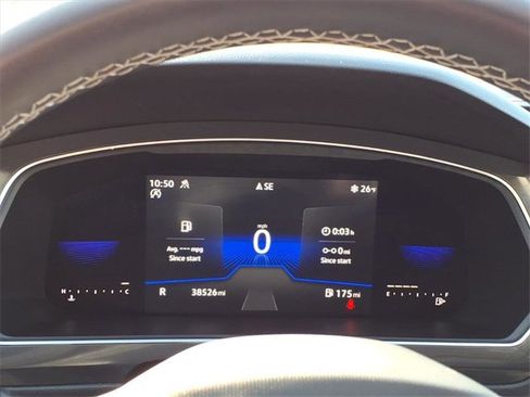 Used 2022 Volkswagen Tiguan SE image 19