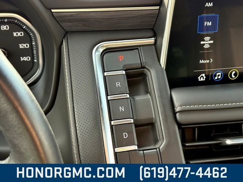 Used 2021 GMC Yukon SLT w/ SLT Premium Package image 33