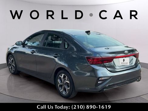 Used 2021 Kia Forte LXS FWD image 8