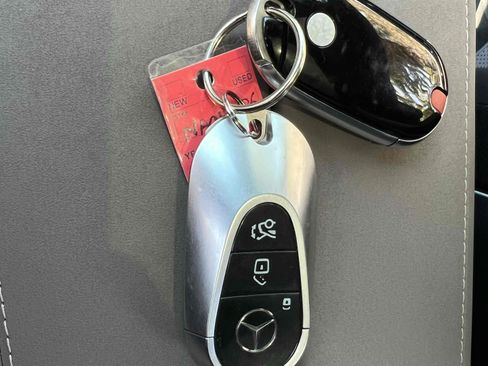 Used 2022 Mercedes-Benz EQS 450+ Sedan image 11
