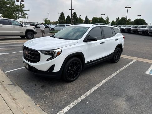 Used 2021 GMC Terrain SLE w/ Driver Convenience Package AWD/4WD image 1