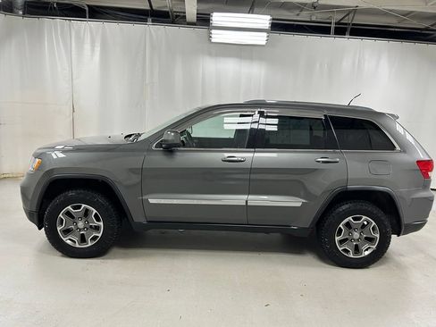 Used 2012 Jeep Grand Cherokee Laredo w/ Laredo E Group AWD/4WD image 8