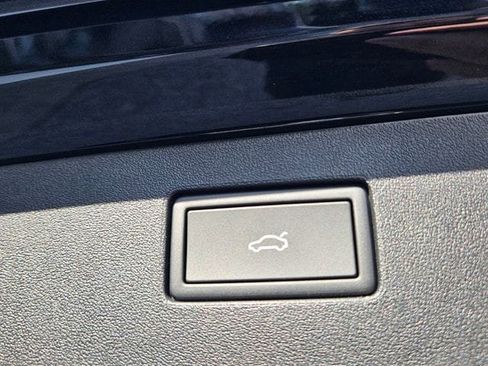 New 2026 Volkswagen Tiguan SE image 13