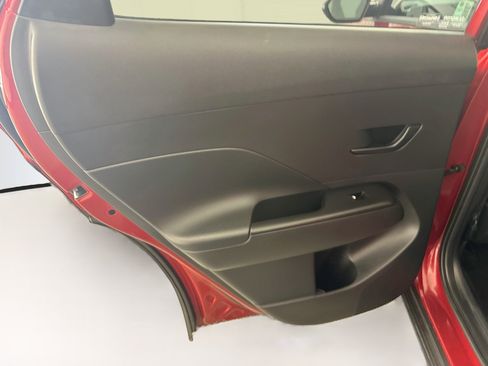 Used 2025 Hyundai Kona SEL AWD/4WD image 27
