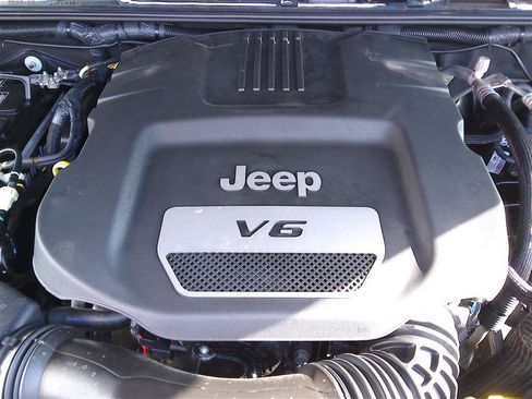 Used 2017 Jeep Wrangler Unlimited Rubicon AWD/4WD image 26