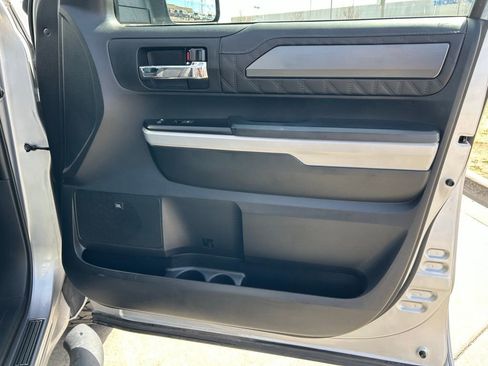Used 2021 Toyota Tundra Platinum image 28