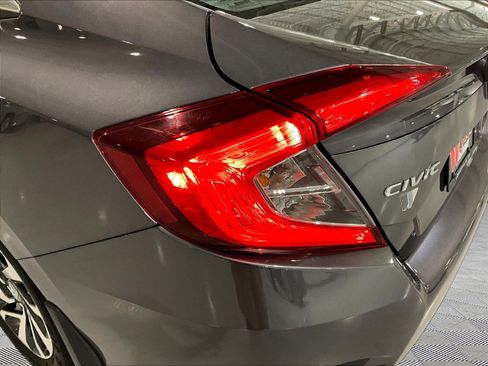 Used 2018 Honda Civic EX image 22