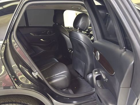 Used 2020 Mercedes-Benz GLC 300 4MATIC image 21