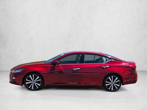 Used 2020 Nissan Altima 2.5 Platinum FWD image 9