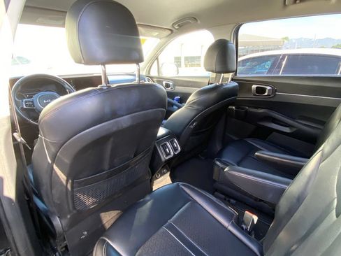 Used 2022 Kia Sorento S FWD image 13