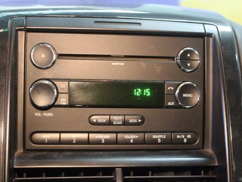 Used 2008 Ford Explorer Sport Trac XLT image 19