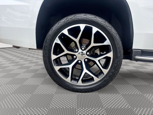 Used 2019 Chevrolet Tahoe Premier AWD/4WD image 29