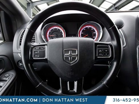 Used 2019 Dodge Grand Caravan SE FWD image 5