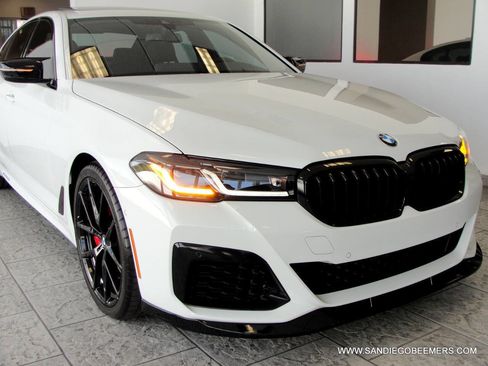 Used 2023 BMW 540i w/ M Sport Package RWD image 19