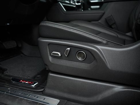 New 2026 GMC Sierra 1500 Denali w/ Denali Reserve Package image 18