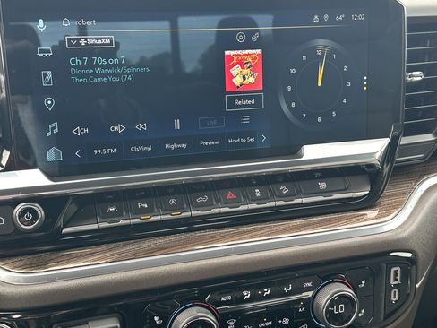 Used 2025 Chevrolet Silverado 1500 LT image 29