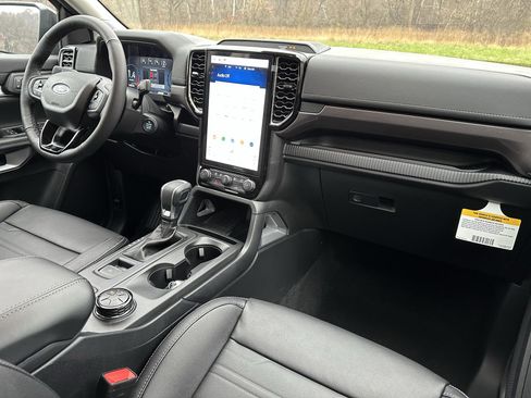 New 2025 Ford Ranger Lariat w/ Chrome Accent Package image 39