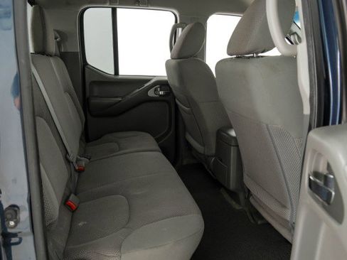 Used 2016 Nissan Frontier SV image 31
