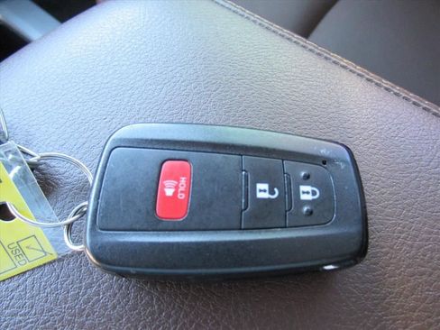 Used 2024 Toyota 4Runner Limited RWD image 31