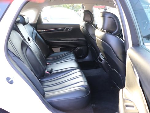 Used 2023 Genesis G80 2.5T image 13