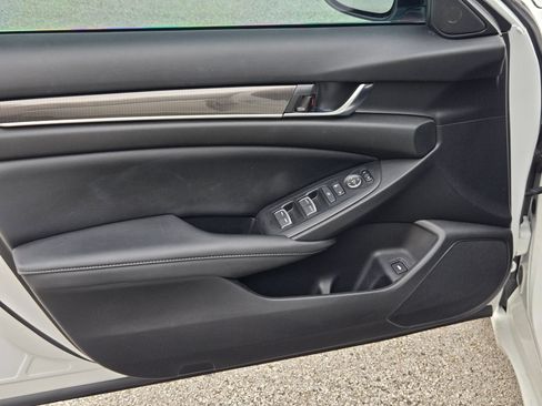 Used 2021 Honda Accord Sport image 10