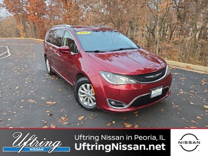 Used 2019 Chrysler Pacifica Touring-L w/ Premium Audio Group