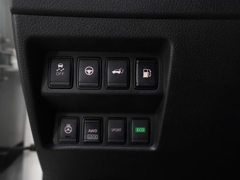 Used 2019 Nissan Rogue SL w/ Premium Package image 26