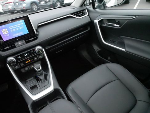 Certified 2025 Toyota RAV4 XLE Premium image 11