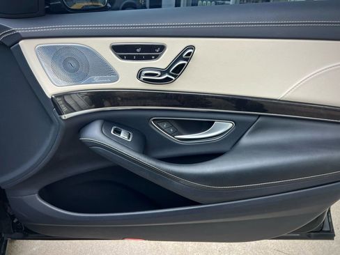 Used 2018 Mercedes-Benz S 560 Sedan image 37