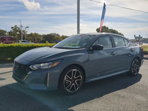 New 2025 Nissan Sentra SR w/ SR Premium Package image 8