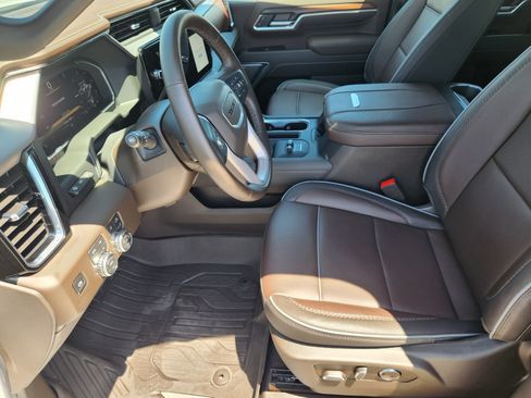 Used 2026 GMC Sierra 2500 Denali w/ Denali Reserve Package AWD/4WD image 14