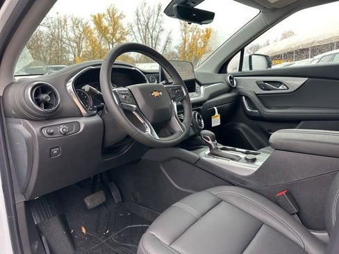 New 2025 Chevrolet Blazer LT w/ Sound & Technology Package image 12