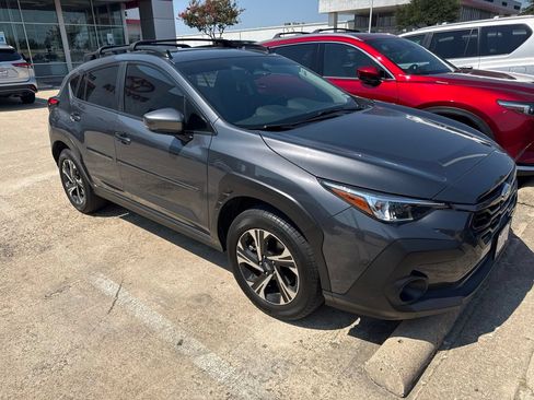 Used 2024 Subaru Crosstrek 2.0i Premium AWD/4WD image 4