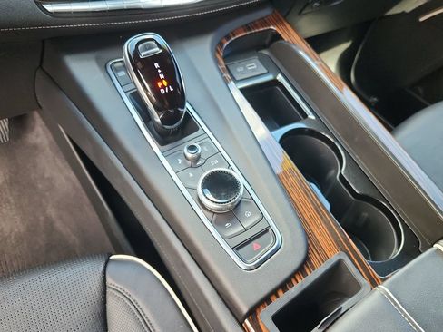Used 2023 Cadillac Escalade ESV Premium Luxury AWD/4WD image 26