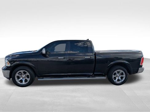 Used 2017 RAM 1500 Laramie image 5