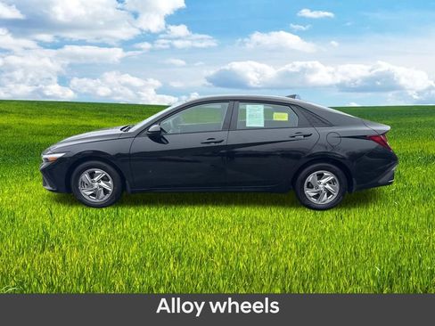 Certified 2026 Hyundai Elantra SE image 10