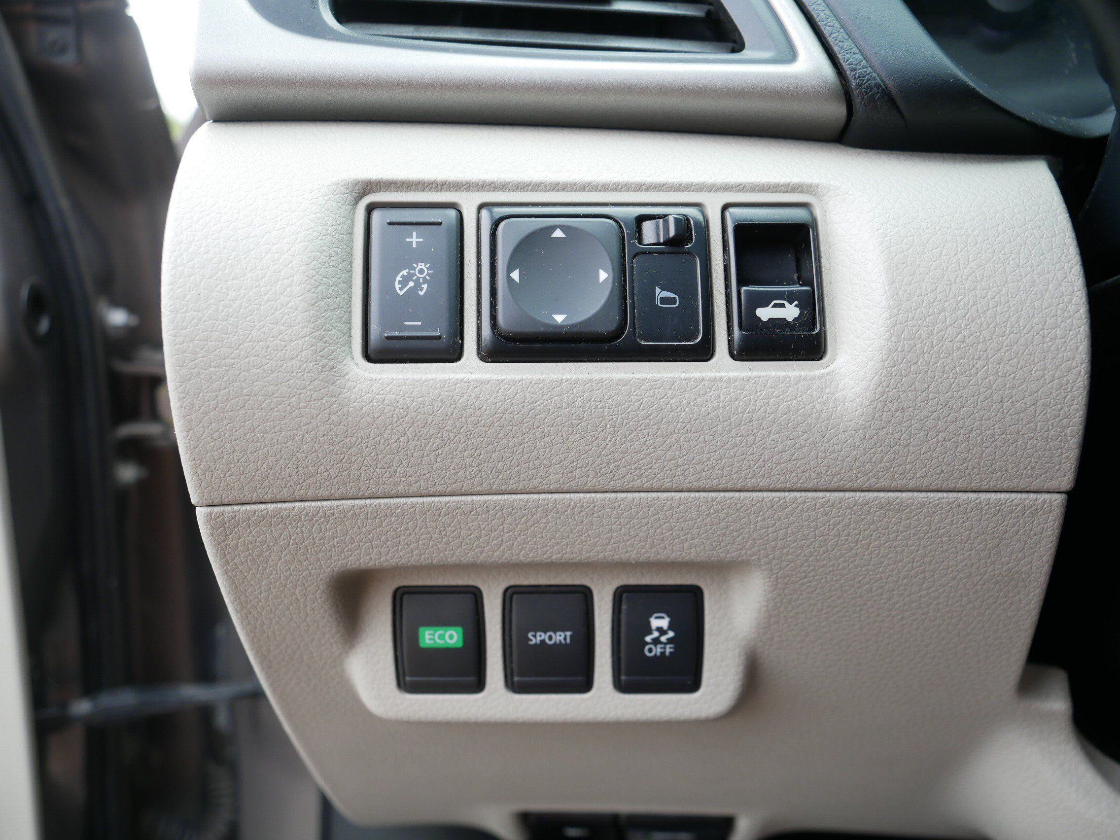 Used 2015 Nissan Sentra SV w/ Style Package FWD image 23